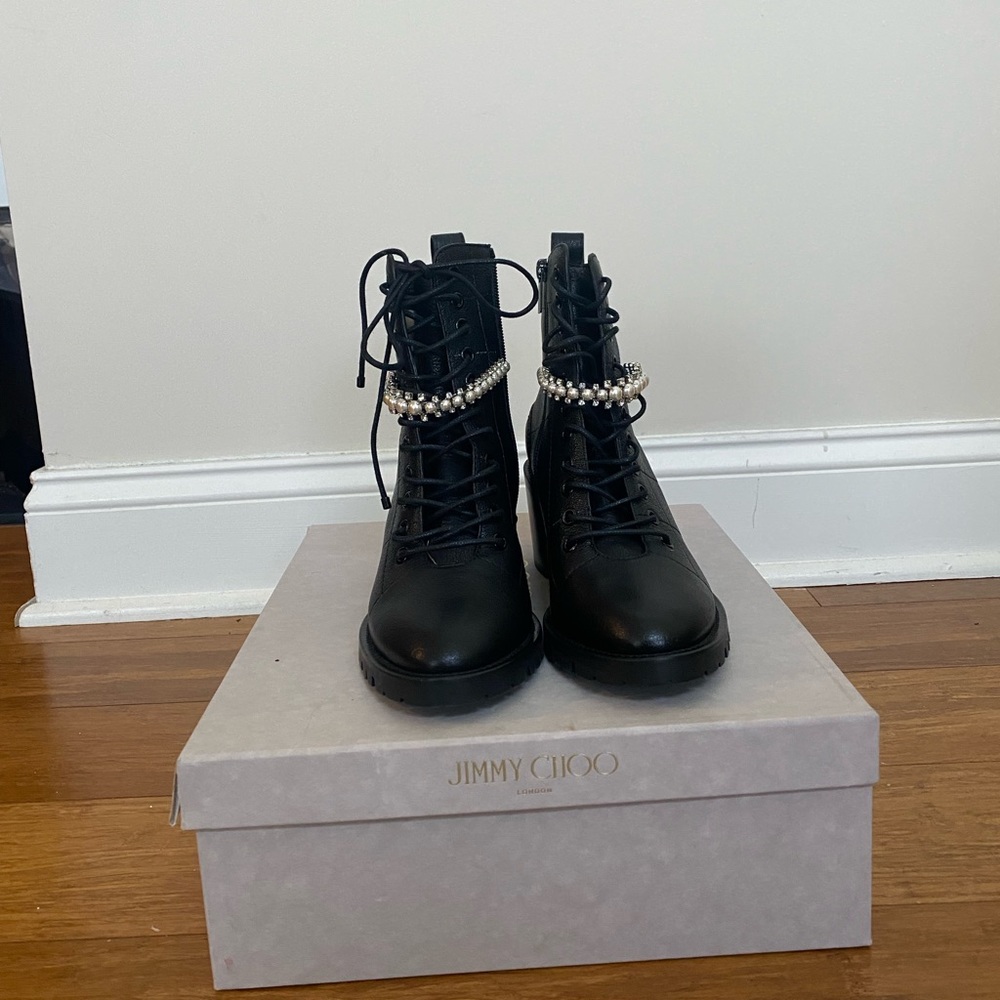 Brand New Jimmy Choo Cruz Size EU38 (fits 7/7.5)